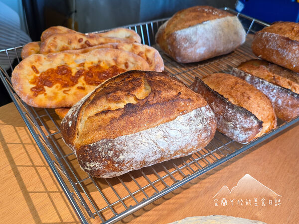▲▼宜蘭村華麵包店。（圖／宜蘭ㄚ欣的美食日誌臉書專頁授權提供）