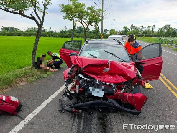 ▲台南東山區去聖榮橋往東路段下午發生2轎車對撞事故，造成3人受傷，其中1人重傷不治。（民眾提供，下同）