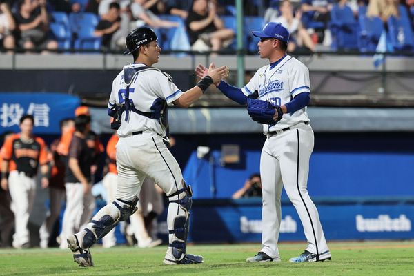 ▲▼曾峻岳、戴培峰。（圖／富邦悍將提供）