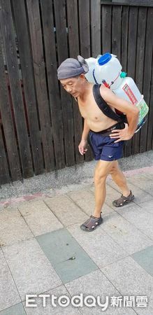 ▲▼揹水上山33年！「柴山守護神」洪木生謝幕　奉茶精神感動無數山友。（圖／蔡侑霖提供）