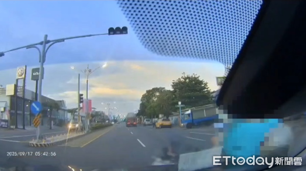 ▲▼花蓮女騎士遭撞擊，傷重不治身亡。（圖／記者王兆麟翻攝）