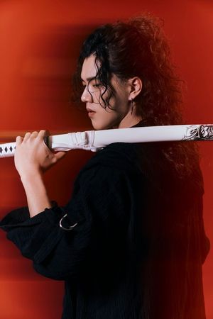 ▲「千萬訂閱網紅」奇軒挑戰電影演出，在新片《影視圈風雲》和Lulu黃路梓茵合作。（圖／種子影業提供）