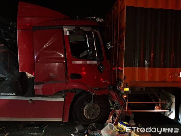 ▲▼國三龍井3車連環撞。（圖／記者鄧木卿翻攝）