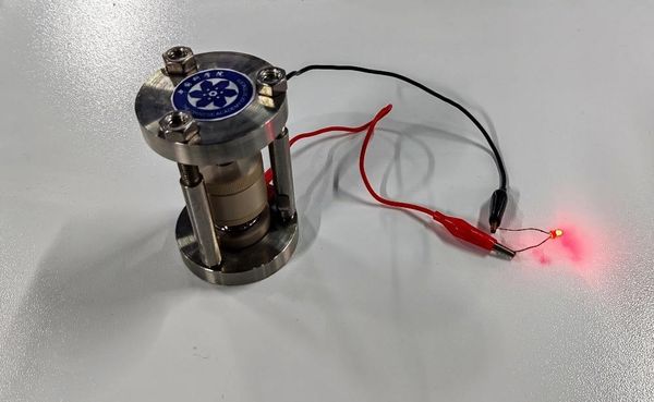 ▲▼氫負離子原型電池。（圖／翻攝光明網）
