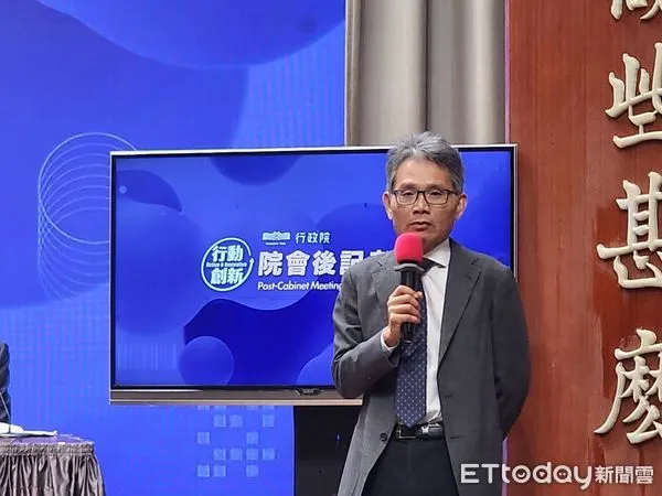 ▲▼經濟部次長賴建信出席行政院會記者會。（圖／記者陳家祥攝）