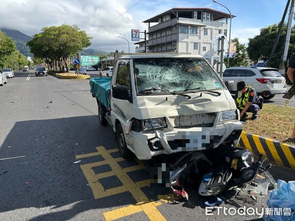 ▲84歲老翁騎車遭後方小貨車追撞送醫不治。（圖／記者游芳男翻攝）