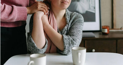 以為是回春！她忽視停經後「1症狀」　一檢查竟是癌症第四期