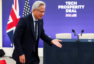 輝達重金入股英特爾 黃仁勳回應了:川普政府未參與