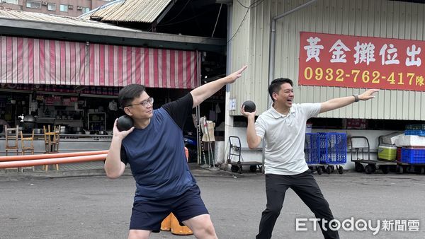 ▲▼立委賴瑞隆推出全新運動風看板。（圖／記者賴文萱攝）