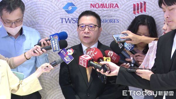 ▲國內首檔台日跨境ETF掛牌上市 投資人共享兩國產業成長▼             。（圖／記者鄭遠龍攝）