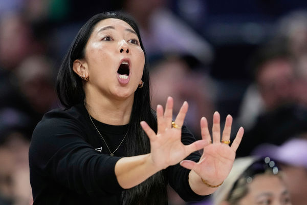 ▲WNBA金州女武神主帥娜塔莉中瀨奪年度最佳教練。（圖／達志影像／美聯社）