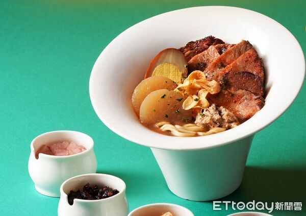 ▲「Seasons by olivier e.」即日推出「D&eacute;j&agrave; Food」系列菜色，首先登場是麵食主題，共有4款湯麵與1款乾麵。（圖／台北W飯店提供）