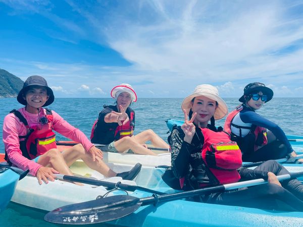 ▲阿翔(左起)黃鐙輝、楊繡惠與籃籃。（圖／民視提供）