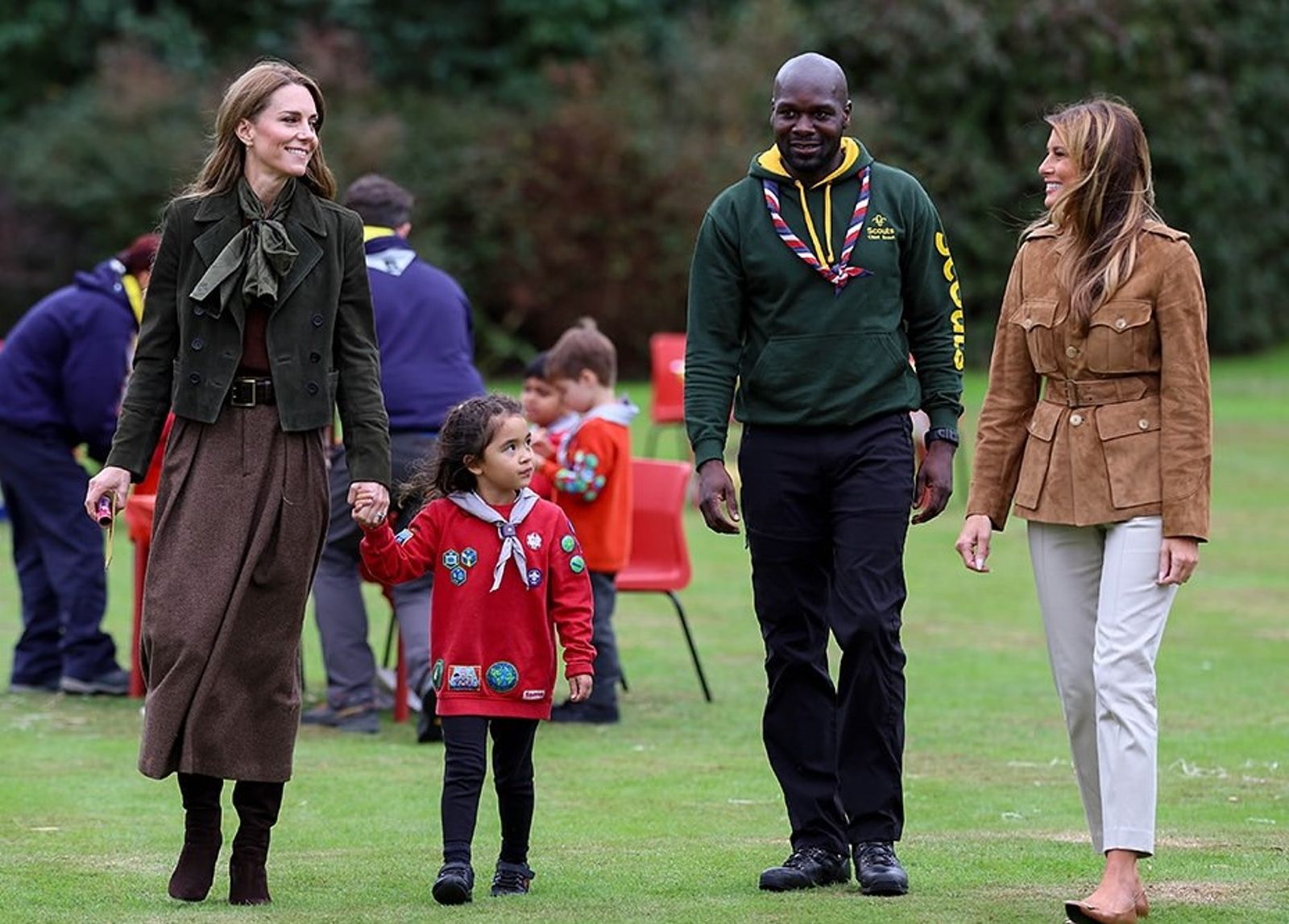 梅蘭妮亞合體凱特王妃　女童問「妳是下一個王妃嗎？」她高EQ妙答