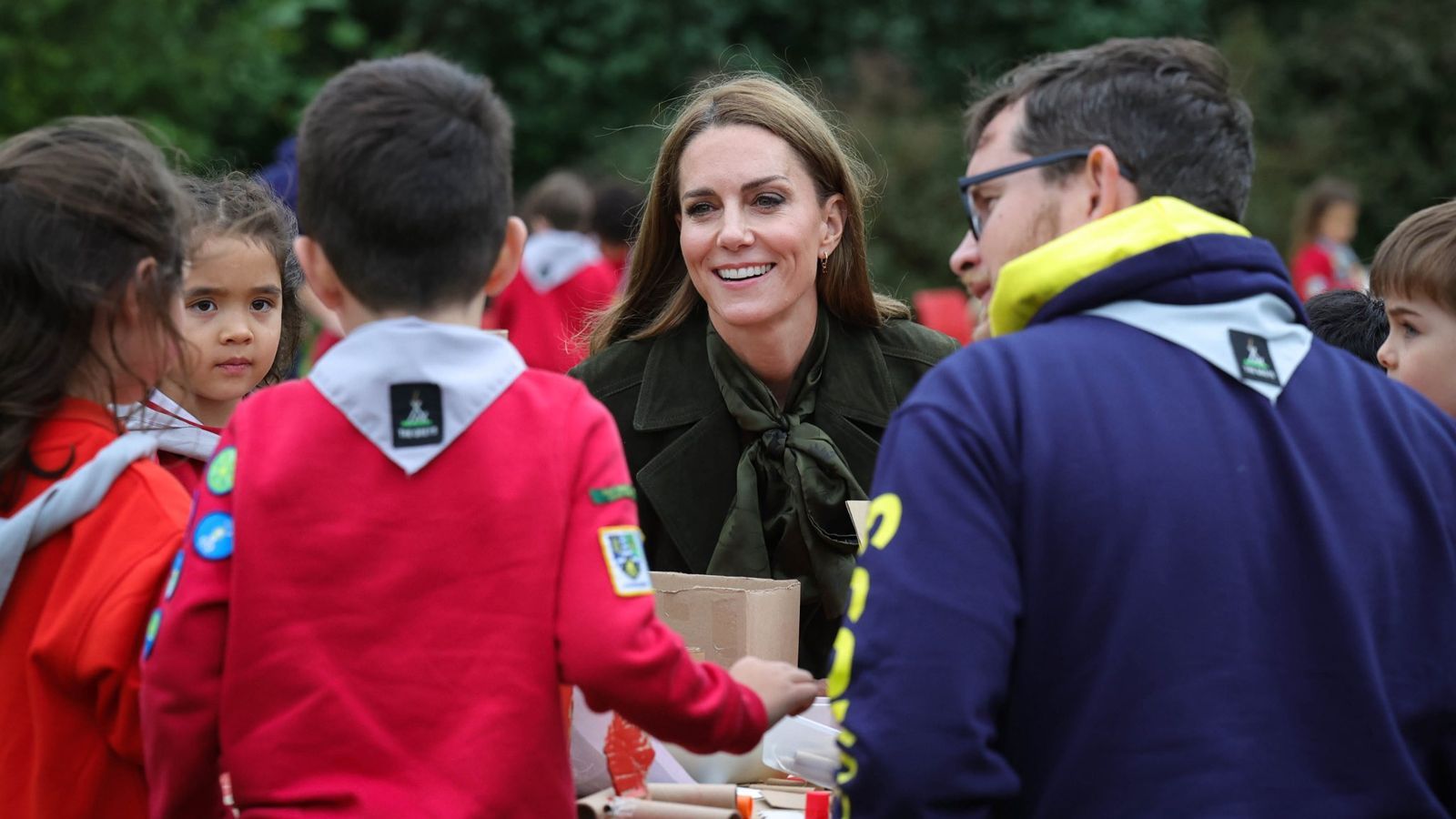 梅蘭妮亞合體凱特王妃　女童問「妳是下一個王妃嗎？」她高EQ妙答