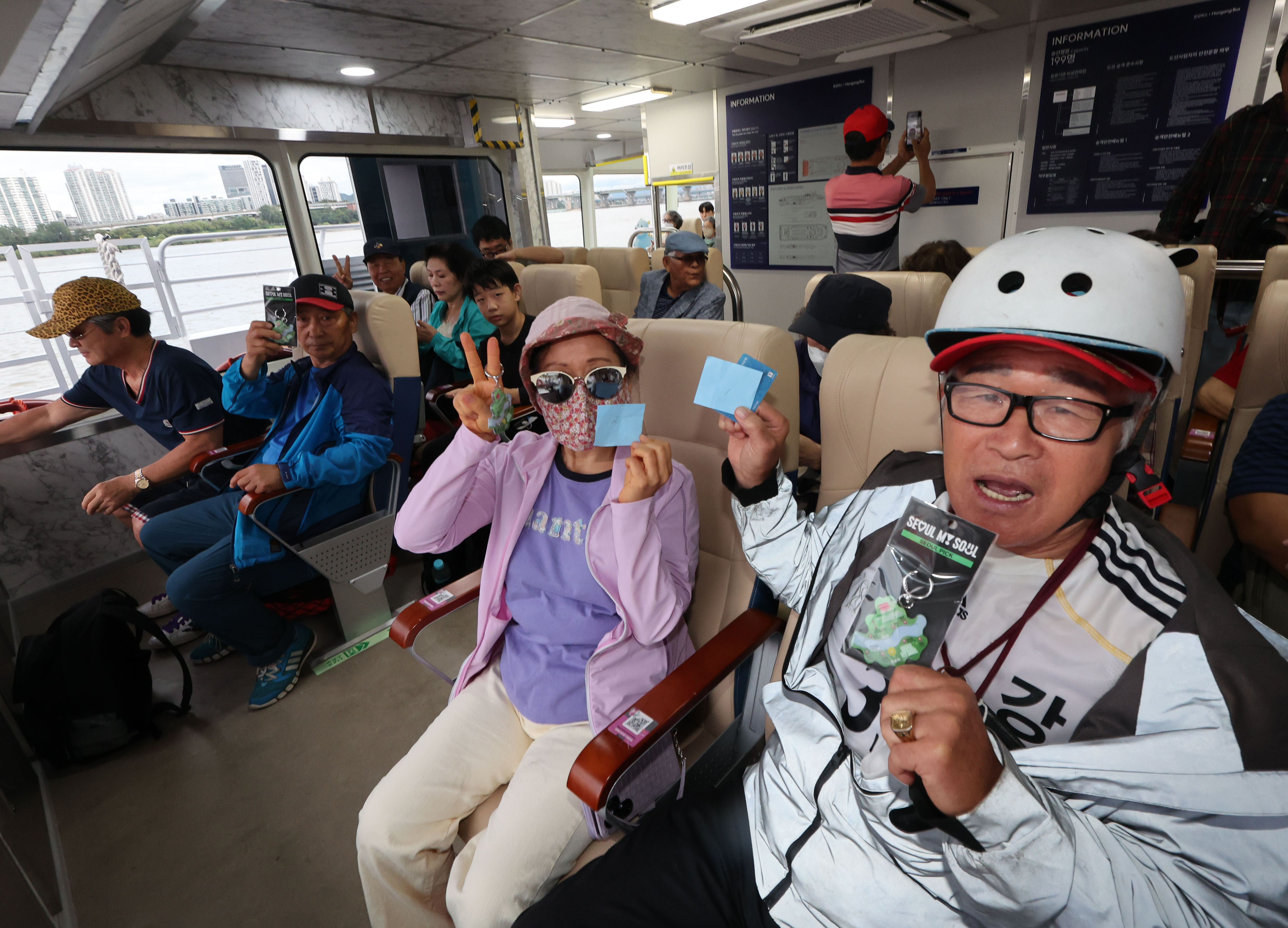 ▲▼南韓首爾「漢江水上巴士」18日正式首航。(圖/達志影像)
