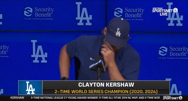 ▲ 柯蕭（Clayton Kershaw）記者會落淚            。（圖／達志影像／美聯社）