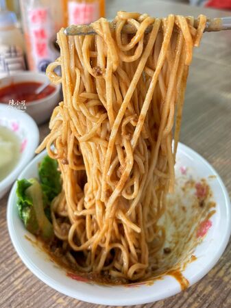 ▲▼士林美食「士林蛋包麵」沒有明顯招牌，在地超過50年麵店早餐。（圖／部落客陳小可提供）