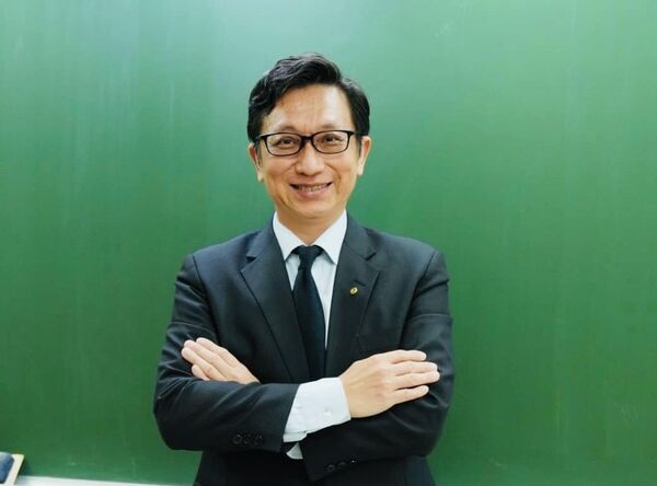 ▲▼「戴然傳播教室」補教名師。（圖／翻攝宋學維臉書）