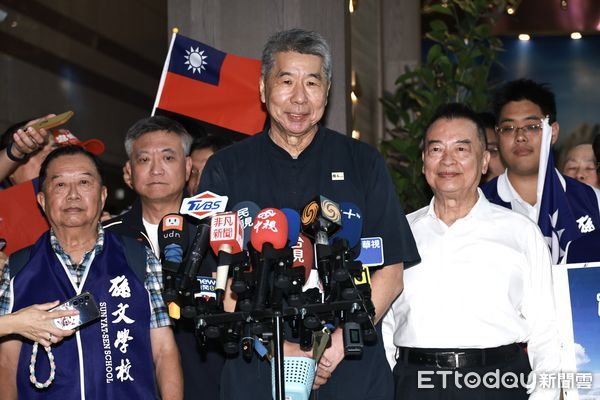 ▲▼ 登記參選國民黨主席-張亞中。（圖／記者黃克翔攝）