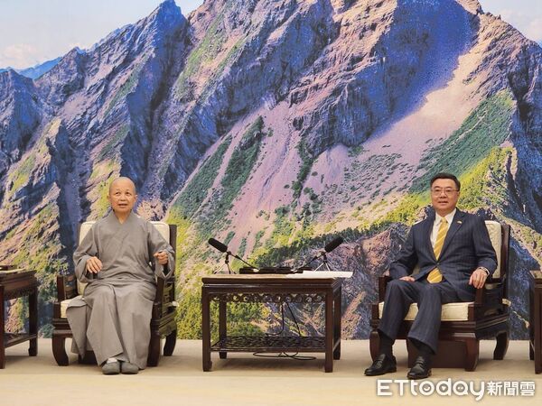 ▼▲行政院長卓榮泰接見釋昭慧法師一行人。（圖／記者陳家祥攝）