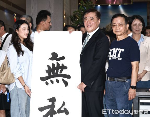▲▼ 登記參選國民黨主席-郝龍斌 。（圖／記者黃克翔攝）
