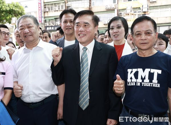 ▲▼ 登記參選國民黨主席-郝龍斌 。（圖／記者黃克翔攝）