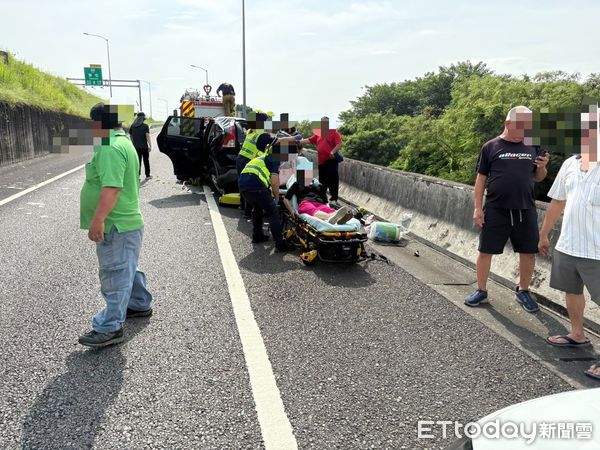 ▲國道6號東向3公里（霧峰路段）今天稍早發生自撞A2事故案。（圖／記者高堂堯翻攝）