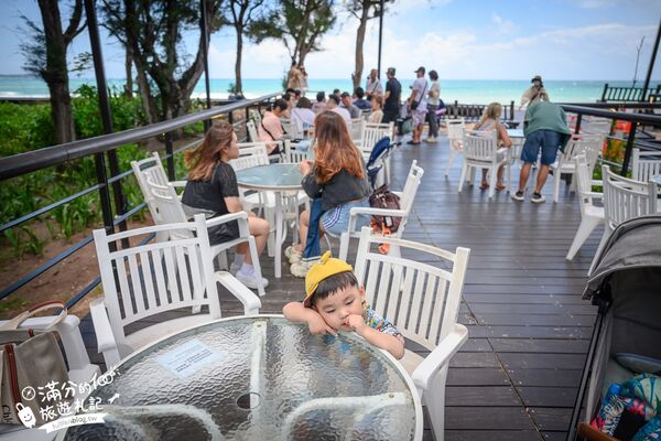 ▲▼澎湖「及林春咖啡館」同時擁有森林美景與黃金海灘的景觀咖啡廳。（圖／部落客滿分提供）