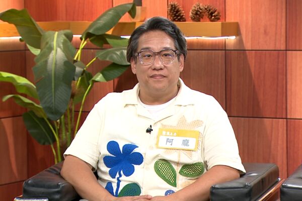 ▲阿龐在《聚焦2.0》分享因頻繁進出醫院治療淋巴癌，對醫院產生排斥感。（圖／年代提供）