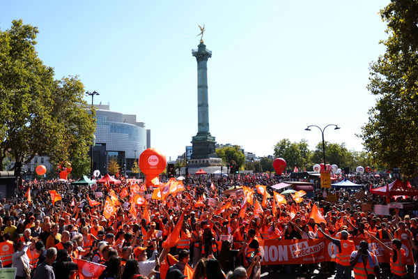 ▲▼ 法國18日大規模示威。（圖／路透）