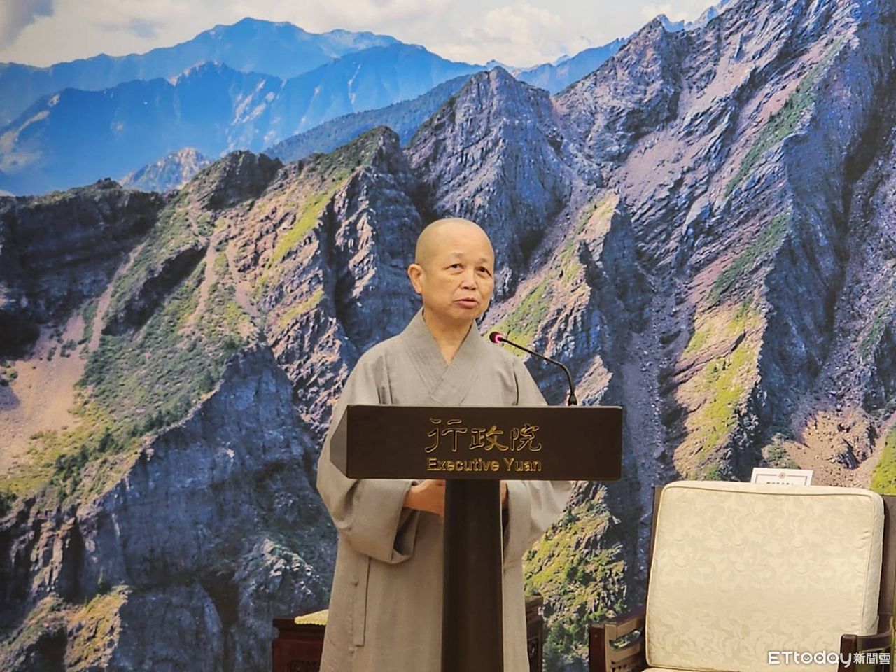 普發1萬充斥認知作戰　釋昭慧：把大家拖到更深的共業中