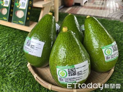 「酪梨三冠王」沈世政攜手嘉大 鮮乳與酪梨結合推出創新冰品