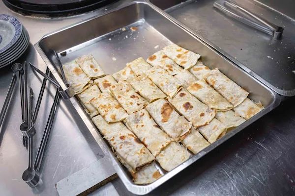 ▲▼台北中正區70年美食「清真黃牛肉麵館」，免費加湯加麵吃到爽，傳承不變的好味道！（圖／部落客美熊提供）