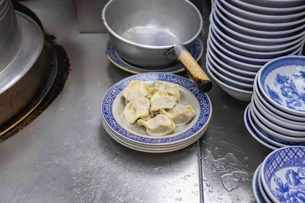 ▲▼台北中正區70年美食「清真黃牛肉麵館」，免費加湯加麵吃到爽，傳承不變的好味道！（圖／部落客美熊提供）