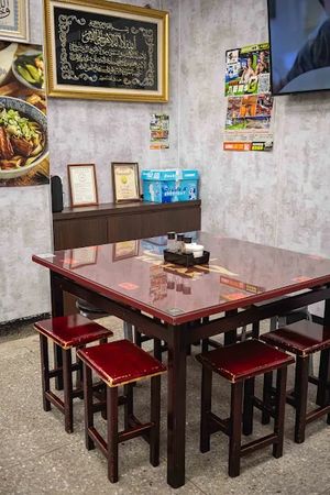 ▲▼台北中正區70年美食「清真黃牛肉麵館」，免費加湯加麵吃到爽，傳承不變的好味道！（圖／部落客美熊提供）