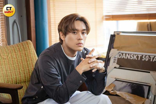 星談心／告五人把飛機當公車在搭　犬青出國旅遊傻眼：興奮不起來