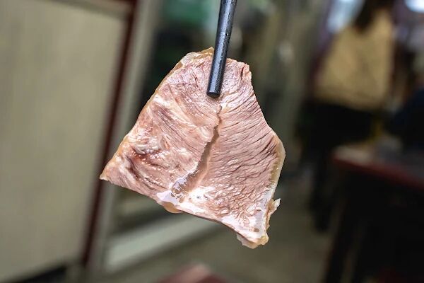 ▲▼台北中正區70年美食「清真黃牛肉麵館」，免費加湯加麵吃到爽，傳承不變的好味道！（圖／部落客美熊提供）