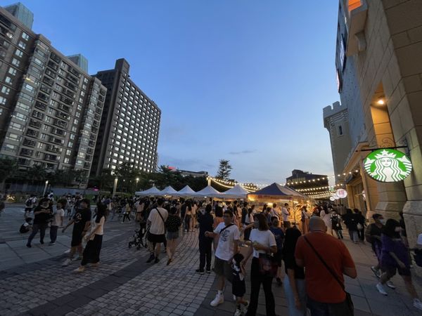 ▲桃園台茂購物中心預告，9月27日起祭出一系列活動，10月10日將施放300秒「雙十煙火秀」，還有雙十市集、月光扯鈴秀等活動。（圖／業者提供）