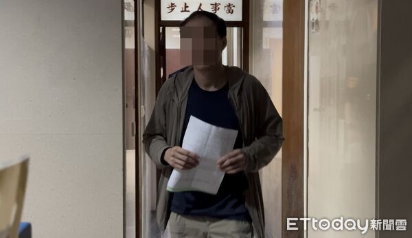 ▲▼馬姓男子持三節鞭攻擊台大碩士生，導致對方頭部受傷流血。（圖／記者劉昌松攝）