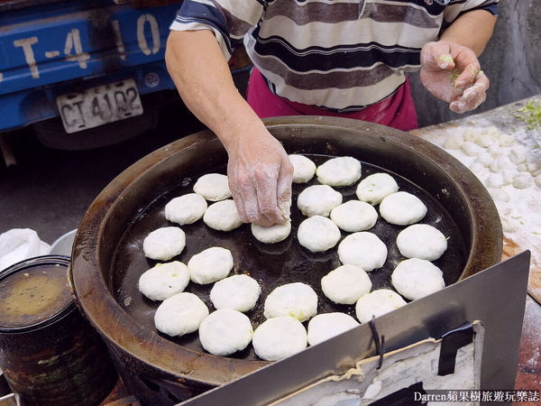 ▲▼台北善導寺美食推薦立院三寶「立法院生煎包」，人氣小吃鄉民激推水煎包必吃名單外帶。（圖／部落客DARREN提供）