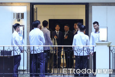 漏網鏡頭／賴清德與夏州急難管理署長好交情　論壇開心自拍合影