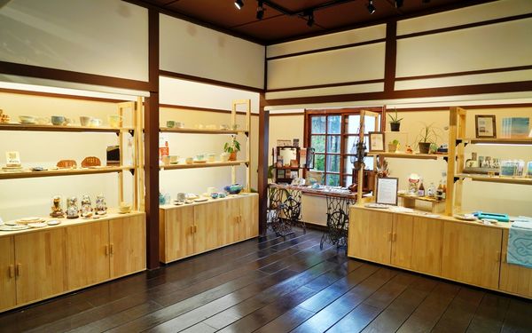 ▲▼澎湖篤行十村內「驚蟄茶室」，在全台最古老眷村內的海那邊，隱密靜懿的日式質感茶室與選物店。（圖／部落客Mika提供）