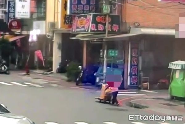 ▲▼店員忙中將全新iPhone 17當垃圾回收，警方協助尋回。（圖／記者陳宏瑞翻攝)