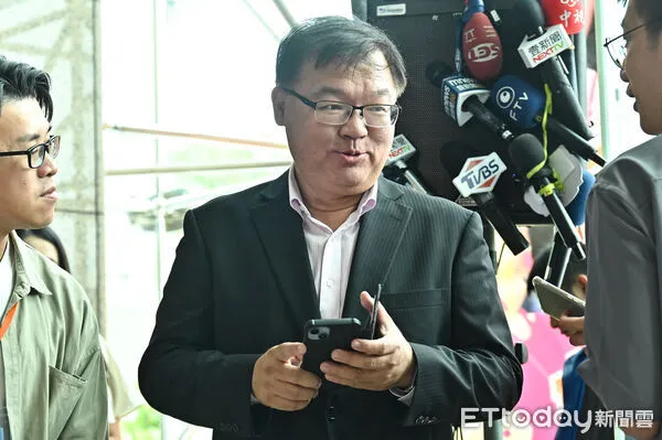 ▲▼中天新聞舉辦《國民黨主席大辯論》，前立委李德維特別到場聲援鄭麗文 。（圖／記者李毓康攝）