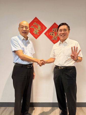 ▲▼國民黨主席候選人郝龍斌拜會立法院長韓國瑜。（圖／郝龍斌辦公室提供）