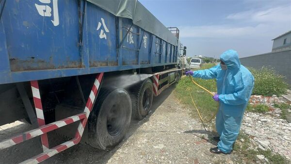 ▲彰化芳苑鄉爆發禽流感撲殺1萬3,375隻蛋雞。（圖／彰化動防所提供）