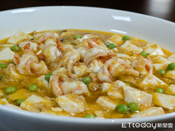 ▲朧粵秋蟹料理10/1開始供應。（圖／記者黃士原攝）