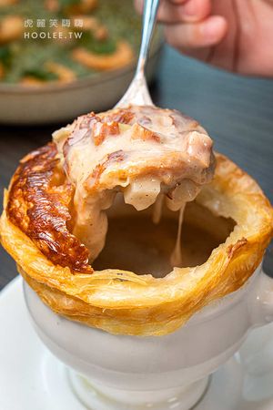 ▲▼高雄超美城市餐酒館「LAB PIER2駁二店」!約會聚餐必吃創意料理，推薦章魚麵疙瘩與戰斧豬排。（圖／部落客虎麗提供）