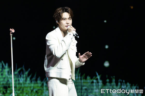 ▲▼  NCT成員道英「Doors 」演唱會。（圖／記者黃克翔攝）